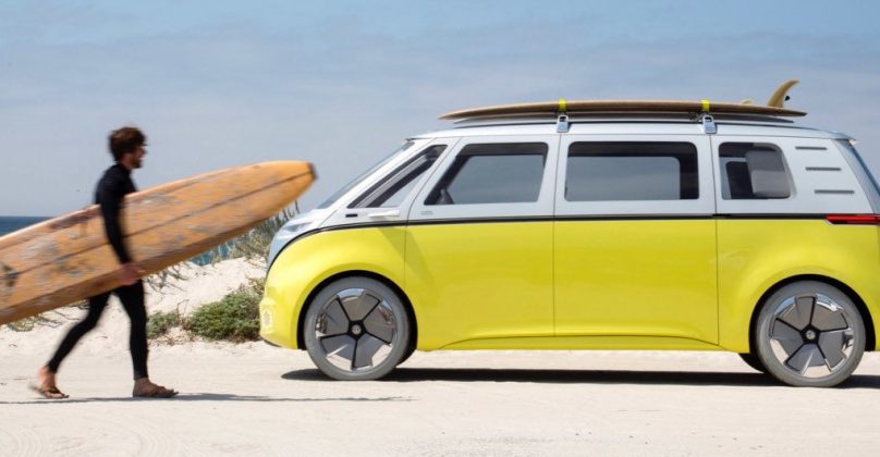 Емблематичният Microbus на Volkswagen се завръща като електрическо возило