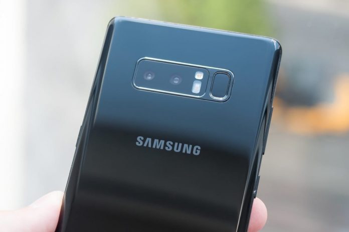 Samsung-Galaxy-Note-8-1 Samsung Galaxy Note 8 поразява със здравината си