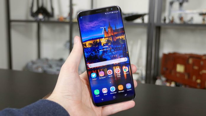 Sm Samsung стартира програма за търсене на бъгове в своите смартфони и таблети