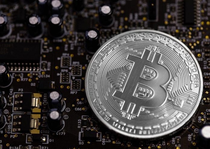 bitcoin-mining-e Bitcoin курсът спадна с $1000