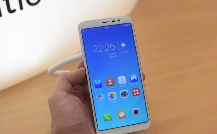Нов безрамков смартфон от Hisense се появи в TENAA