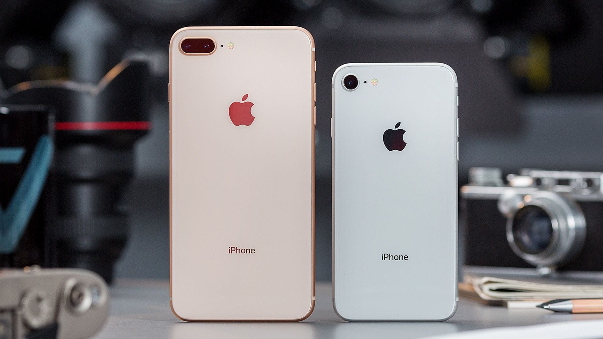 iPhone 8 и iPhone 8 Plus продължават да се издуват
