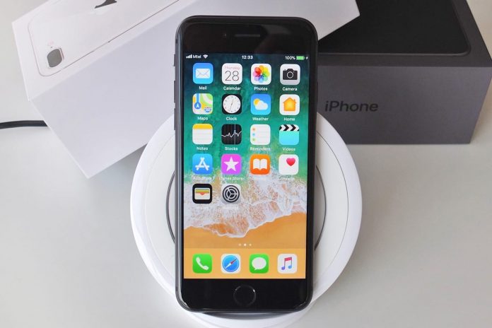 Продажбите на iPhone 8 и iPhone 8 Plus доказват фаталната грешка на Apple