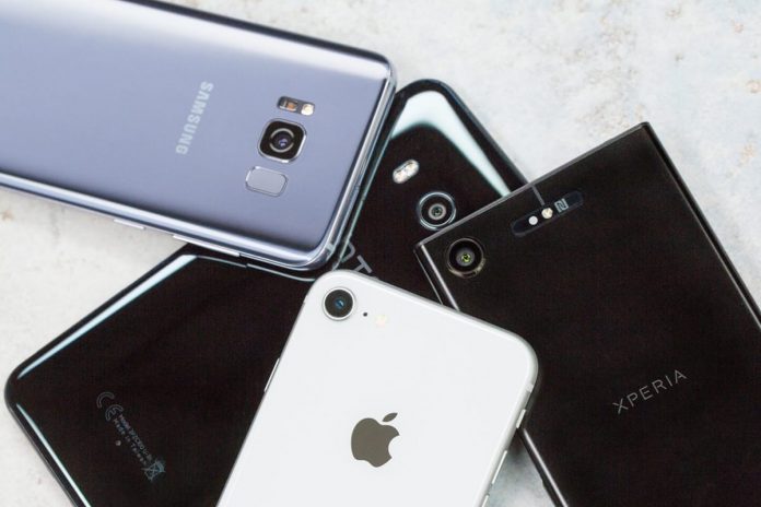 Consumer Reports представи рейтинга на най-добрите смартфони в света