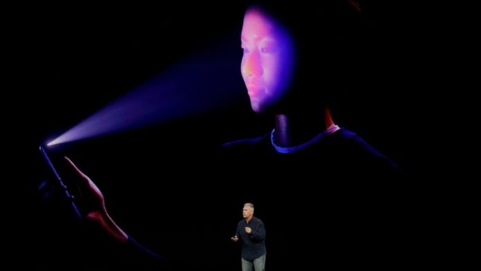 FaceID.@750 Производителите на Android-смартфони не могат да копират Face ID