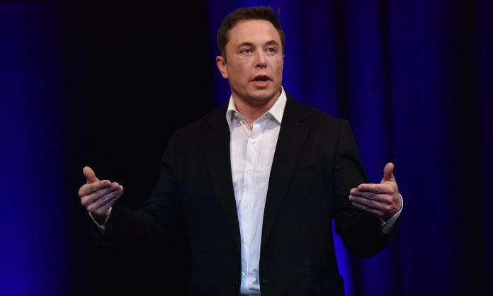 Tesla отложи анонса на Semi, за да помогне на Пуерто Рико и да ускори Model 3
