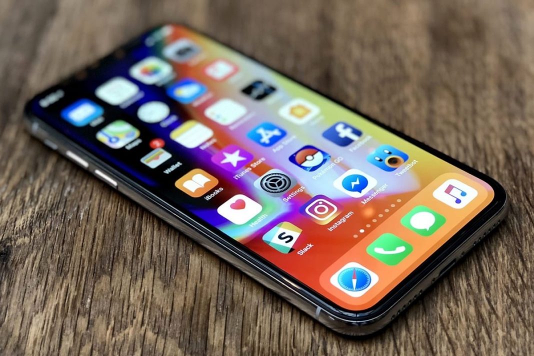 Apple-iPhone-X-3-3 Още една съществена неизправност в iPhone X – силно пращене на основния говорител