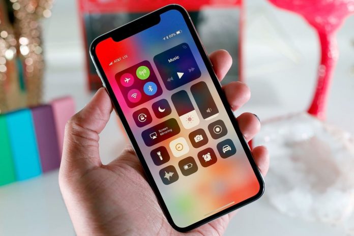 Apple-iPhone-X-Back-5 Някои потребители започнаха да връщат в магазините закупените iPhone X