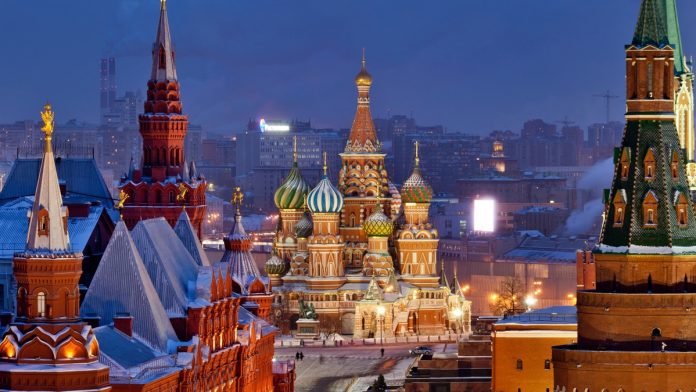 Журналистите на CNN намериха в Москва огромна ферма за добив на цифрова валута