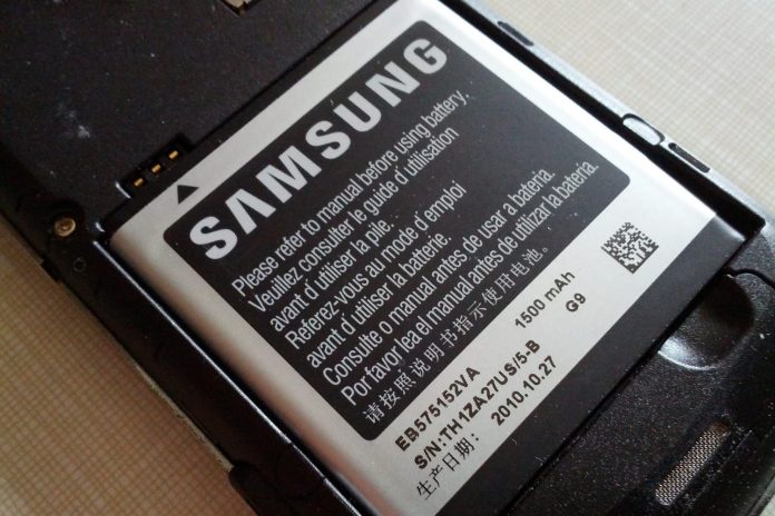 Samsung-Battery-52 Samsung създаде революционна графенова батерия за смартфони, очаквана в Galaxy S9