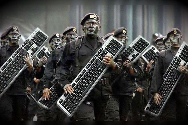 klavye-delikanlısı Президентът на Microsoft настоява за „Женевска конвенция за Интернет“
