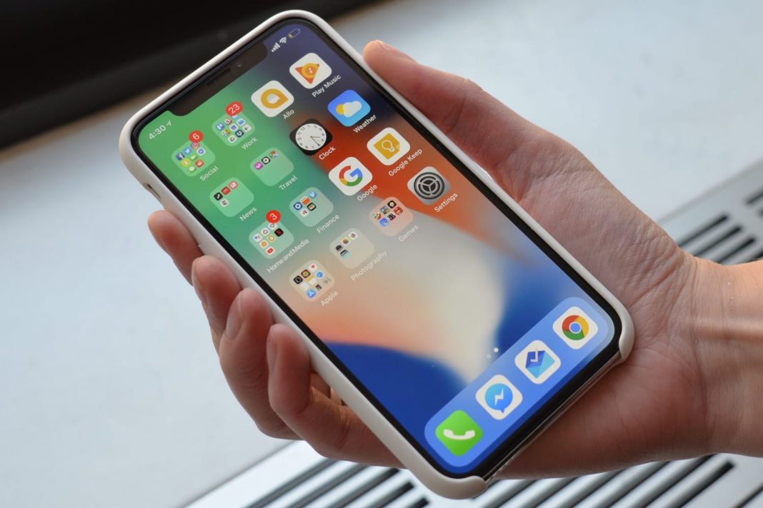 Apple-iPhone-X-312 Експертите са разочаровани от iPhone X – флагманът, който не струва толкова