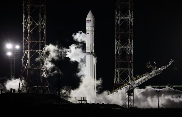 Asat Сателитът AngoSat-1 след две денонощия се свърза със Земята
