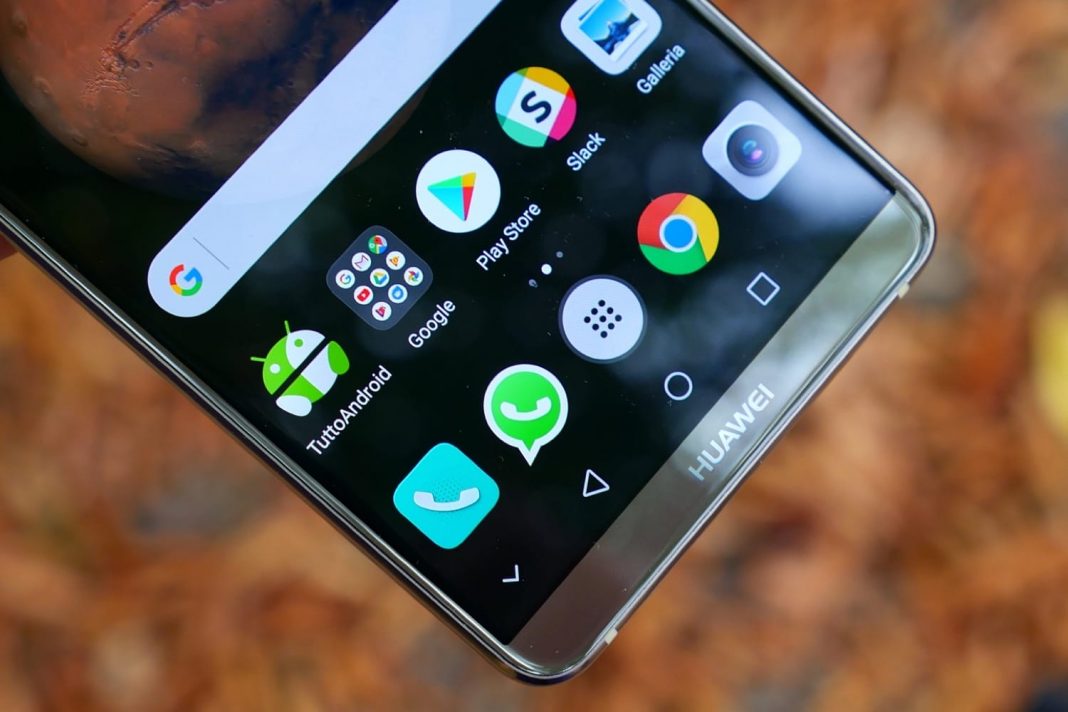 Huawei-P11-1-3 Новият Huawei P11 може да има още нещо интересно, освен тройната камера