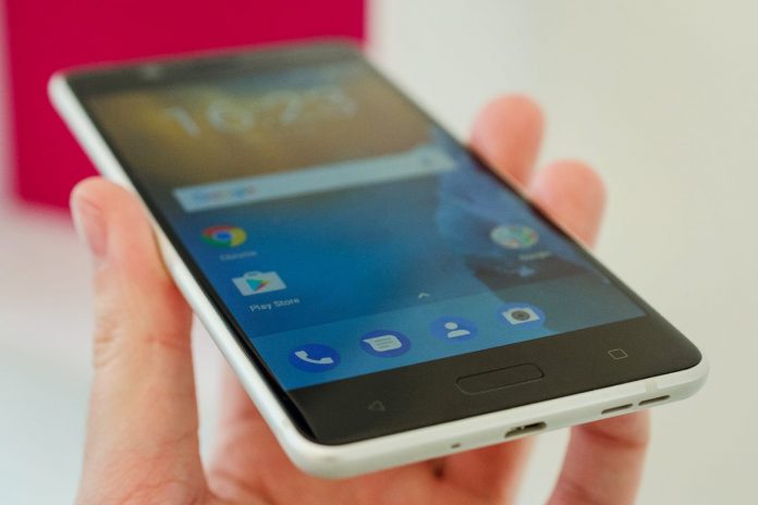 Nokia-5-2018-2 Бюджетният Nokia 5 (2018) се появи в GTXBench и навярно приятно ще изненада потребителите