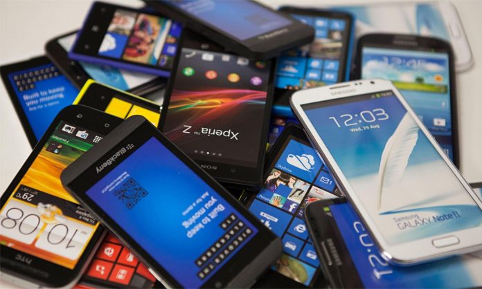 Експертите прогнозират значително увеличение на цените на смартфоните