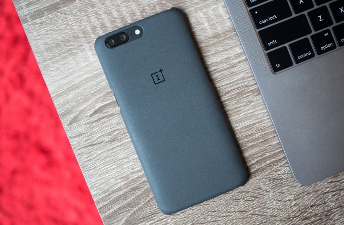 Смартфоните на OnePlus предават данните на сървъри в Китай