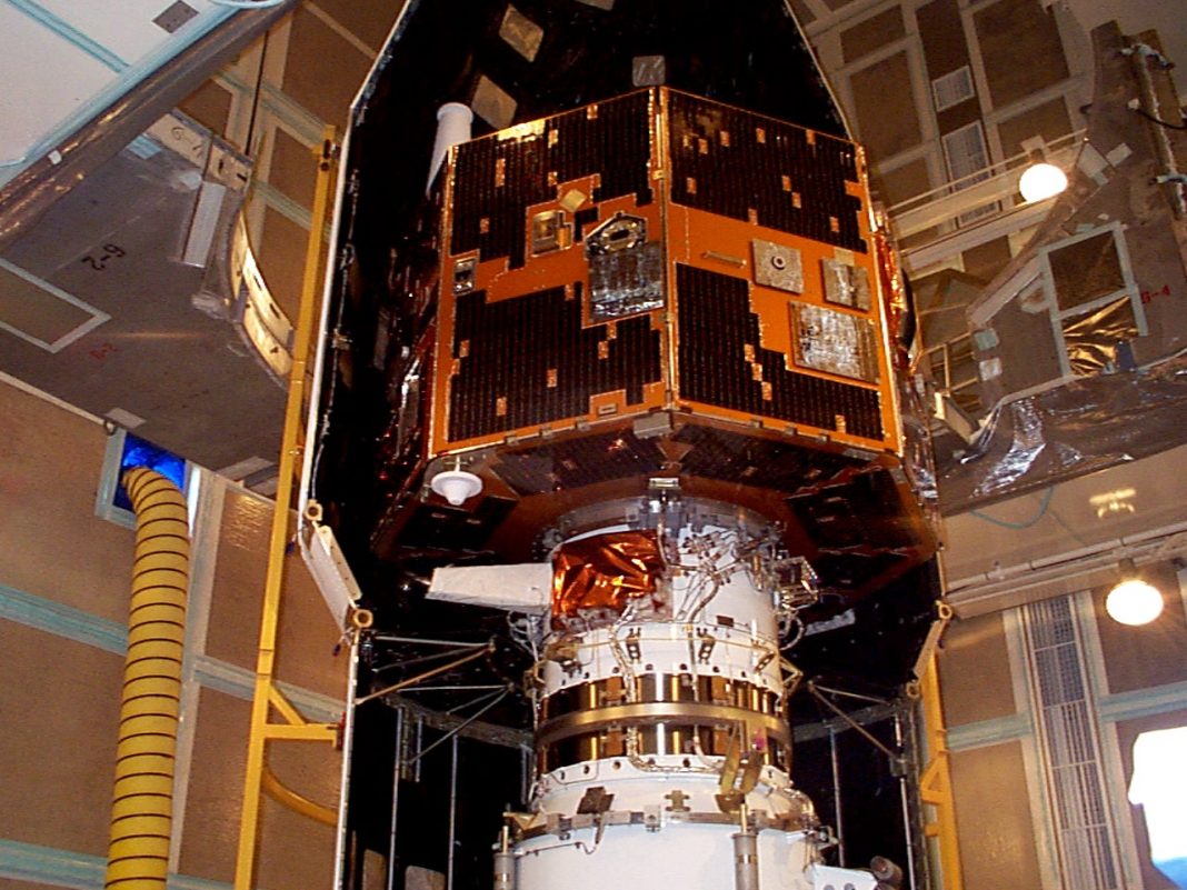 Image NASA получи телеметрията от изгубен преди 12 години сателит