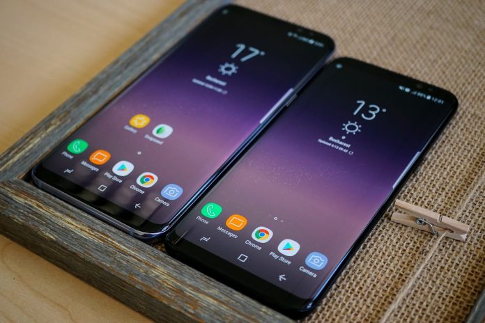 Samsung-Galaxy-S9-i-Galaxy-S9-1-52 Официални изображения на изящните смартфони Samsung Galaxy S9 и Galaxy S9+