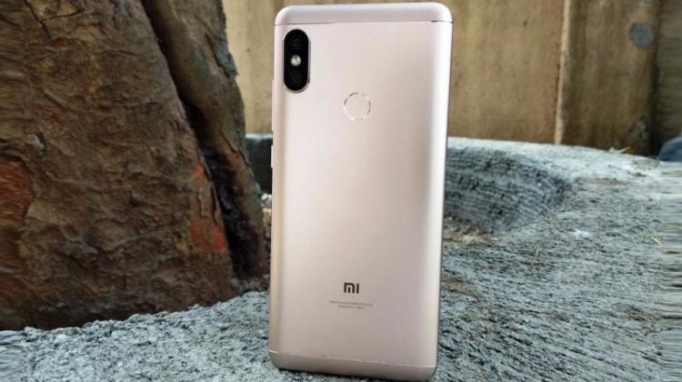Няколко снимки на смартфона Xiaomi Redmi Note 5 Pro с двойна камера и безрамков екран