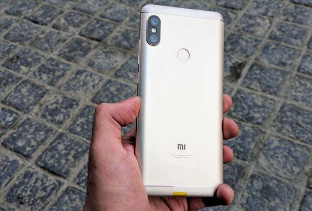 Няколко снимки на смартфона Xiaomi Redmi Note 5 Pro с двойна камера и безрамков екран