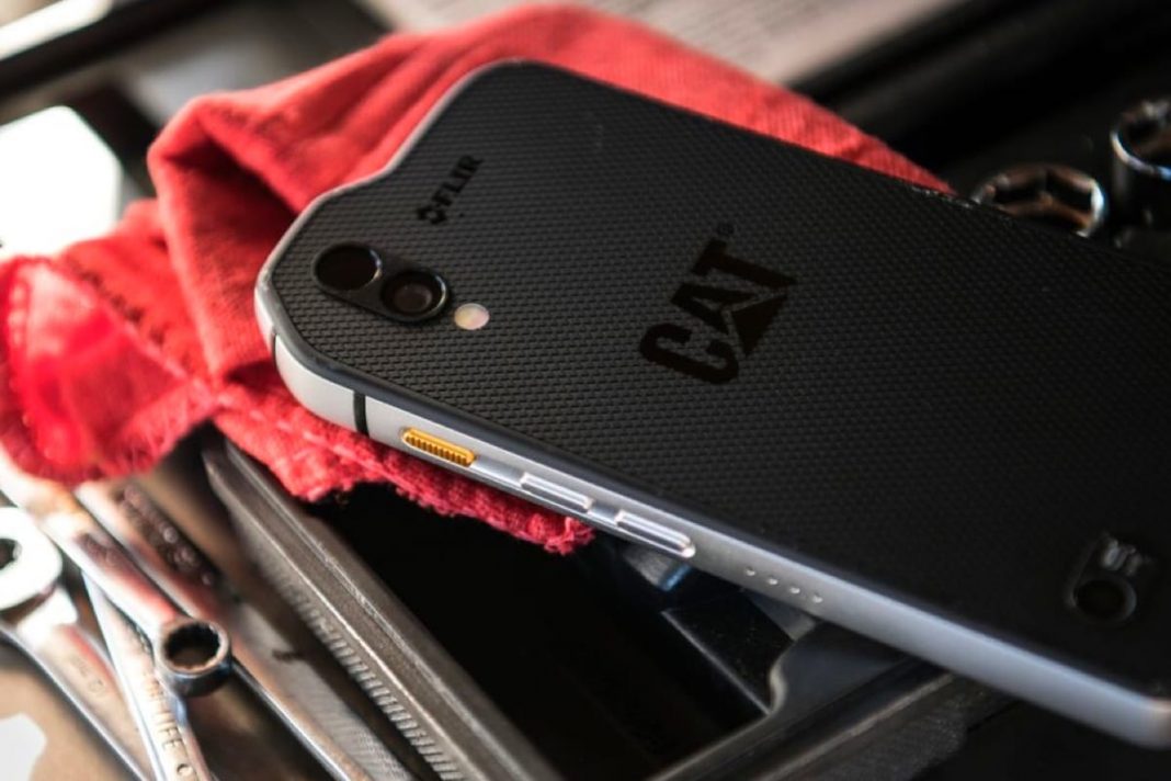 CAT S61: първият смартфон с далекомер и топловизор