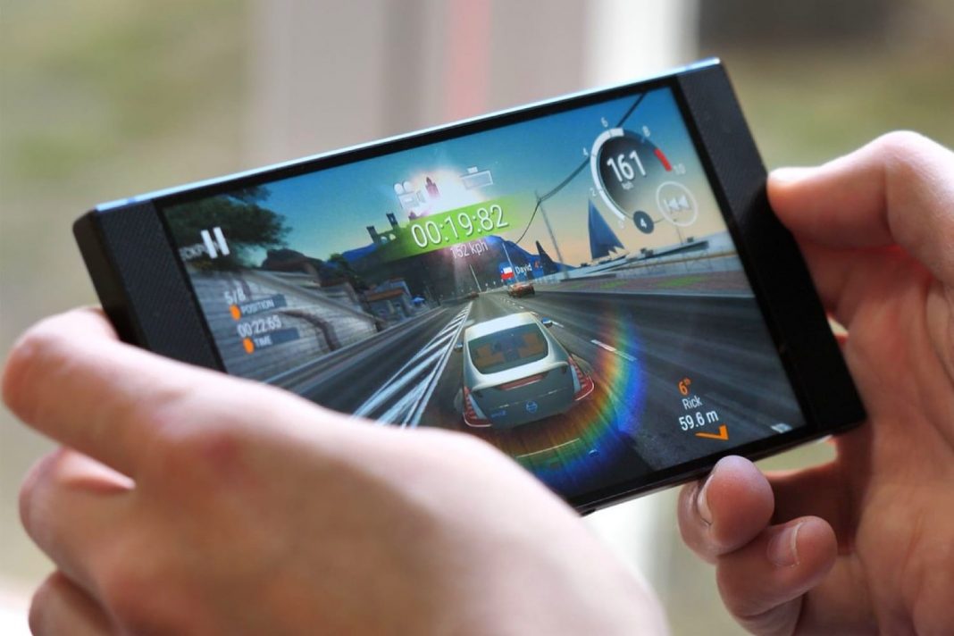 Razer-Phone-games-Asus-52-1 Asus създаде геймърски смартфон с топ-хардуер и 120 Hz дисплей