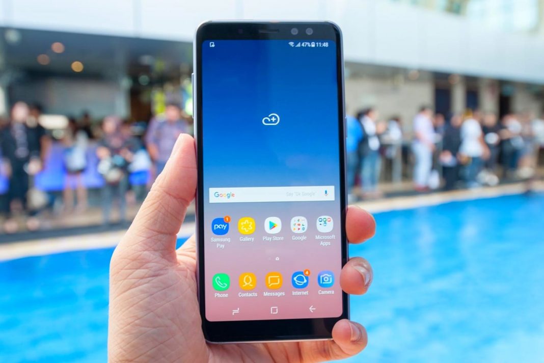 Sammsung-AMOLED-Infinity-Display-4-1 Всички нови смартфони на Samsung ще имат OLED екрани