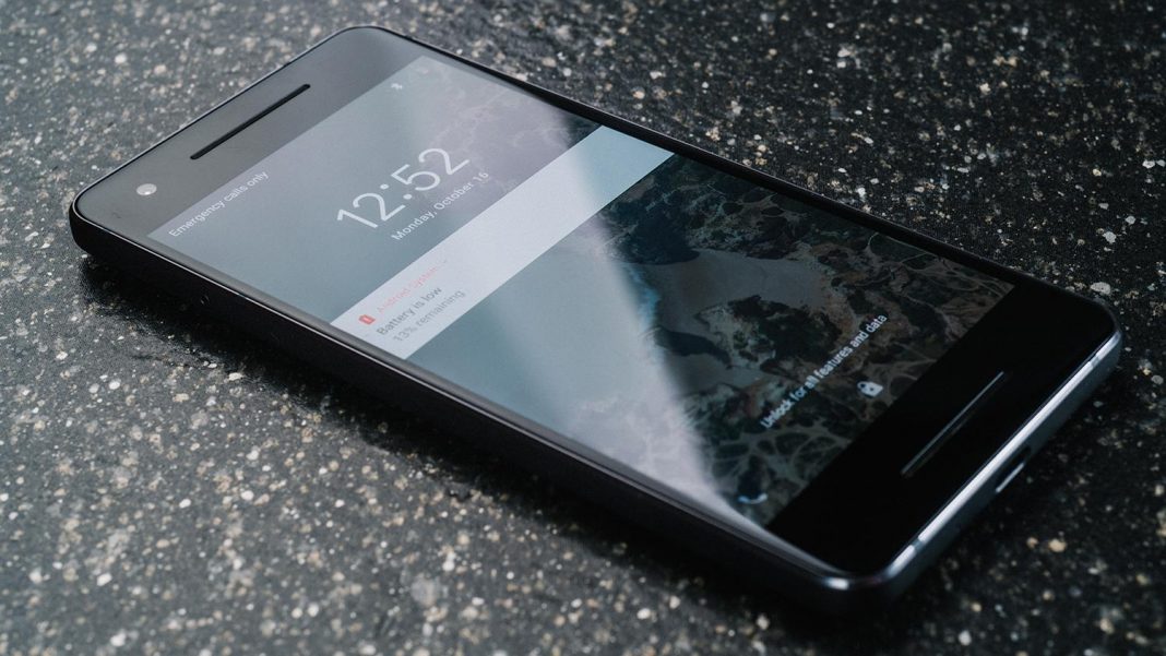 Провалът на Pixel 2 разкрива много по-голям проблем в Google