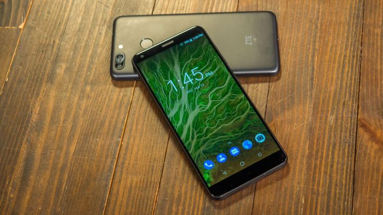 MWC 2018: ZTE представи смартфоните Blade V9 и V9 Vita с 18:9 дисплей и двойна камера