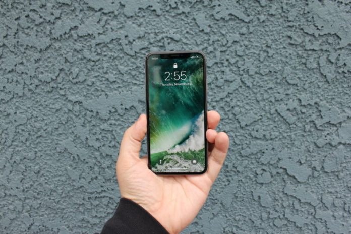 iPhone-X-front Изтичането на кода на iBoot за iOS с нищо не заплашва безопасността на iPhone и iPad