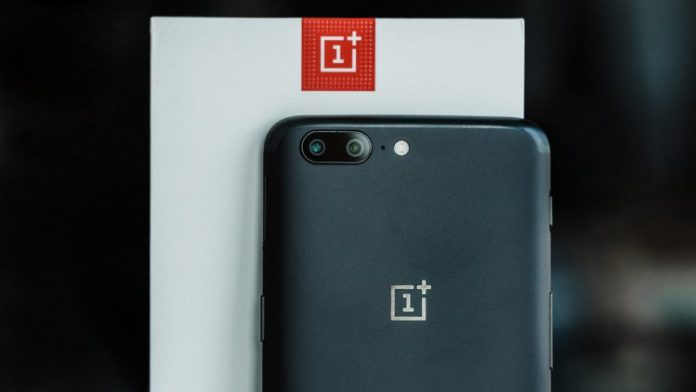 oneplus-5 AnTuTu публикува спорен рейтинг на най-добрите Андроид смартфони за 2017 година