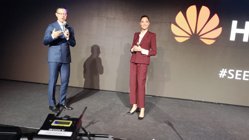Гал Гадот става лице на Huawei P20