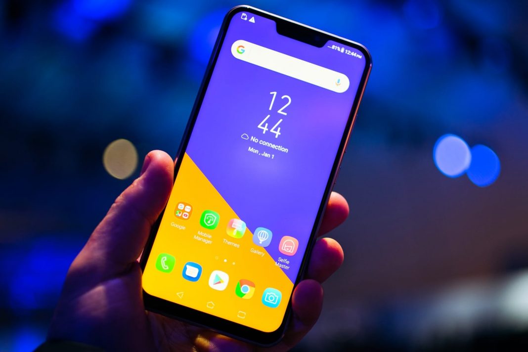 LG-G7-00 Продажбите на LG G7 бяха отложени с един месец