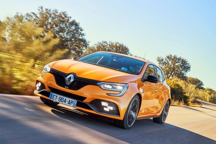 2018 - New Renault MEGANE R.S. Sport chassis tests drive in Spain Новият Renault Mégane R.S. и Bridgestone Potenza S001: създадени заедно, за да работят заедно