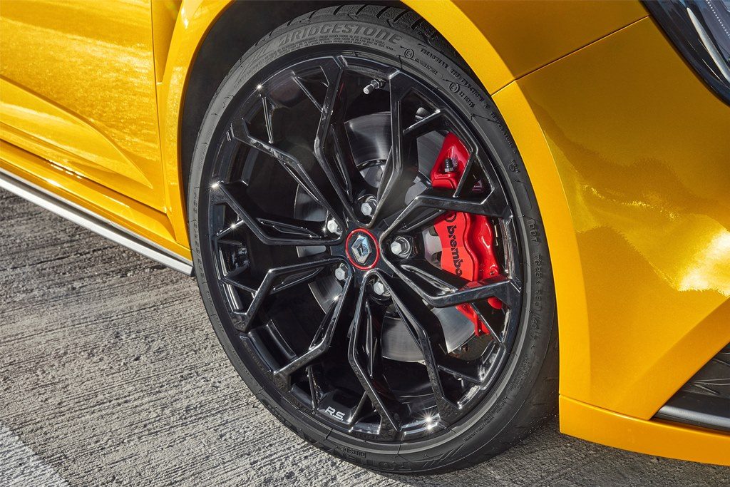 Новият Renault Mégane R.S. и Bridgestone Potenza S001: създадени заедно, за да работят заедно