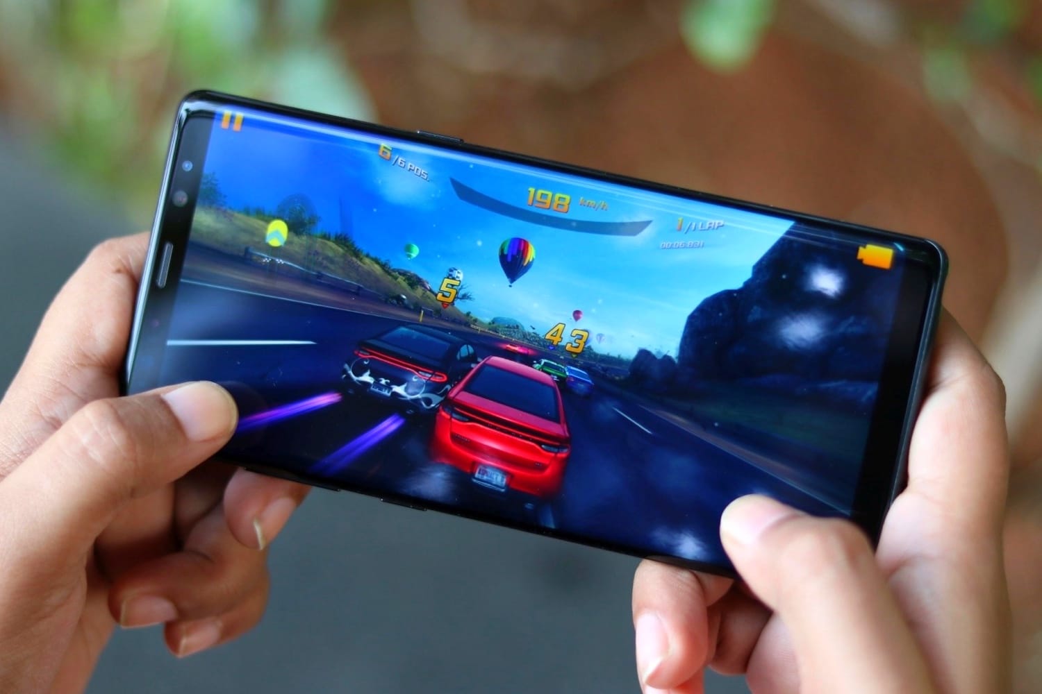 Samsung тества собствен скенер за пръстови отпечатъци в екрана на Galaxy Note 9