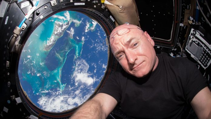 Scott Не, след една година в космоса ДНК на Скот Кели не се е променила