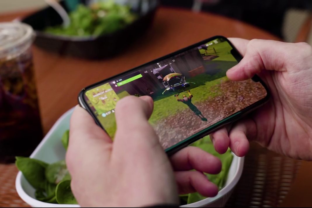 anons Макар само с покани, Fortnite вече е най-сваляната iPhone игра в САЩ