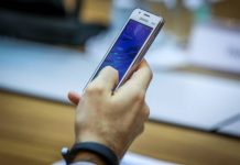 Популярността на смартфоните с дактилоскопичен сензор под дисплея ще расте