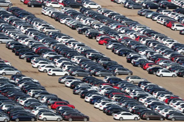 Volkswagen държи на 37 открити паркинга над 300 000 иззети при Дизелгейт автомобила