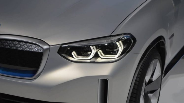 Германия може да започне производството на електрическия кросоувър BMW iX3 само в Китай