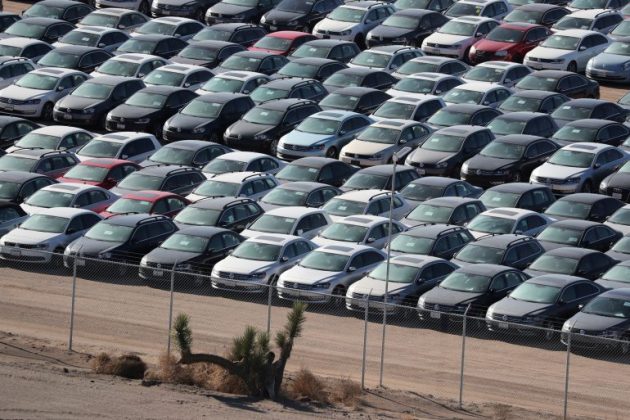 Volkswagen държи на 37 открити паркинга над 300 000 иззети при Дизелгейт автомобила