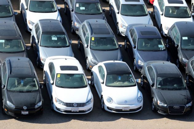 Volkswagen държи на 37 открити паркинга над 300 000 иззети при Дизелгейт автомобила