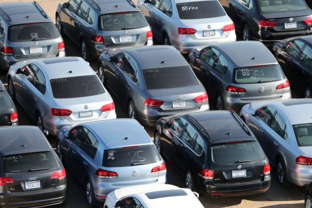 Volkswagen държи на 37 открити паркинга над 300 000 иззети при Дизелгейт автомобила