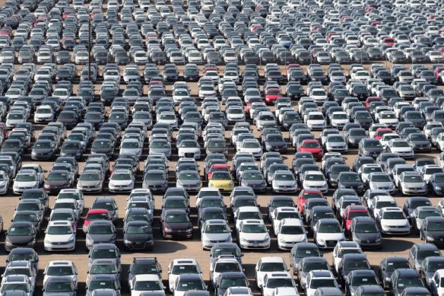 Volkswagen държи на 37 открити паркинга над 300 000 иззети при Дизелгейт автомобила