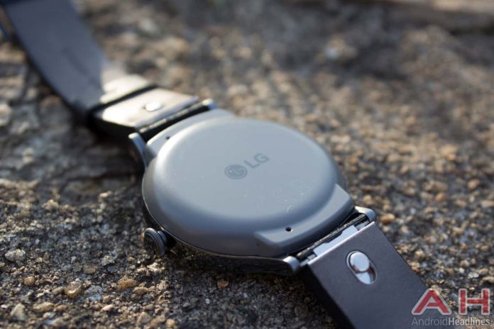 LG се готви да представи хибридния умен часовник Watch Timepiece