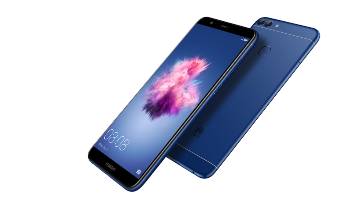 Huawei оборудва студентски отбори с телефони P Smart за едно незабравимо пътуване в рамките на кампанията “Red Bull Can You Make It?”
