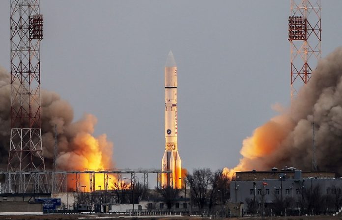 Proton Ракетата-носител Протон-М изведе в орбита руския военен сателит Благовест