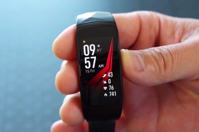 Xiaomi-Mi-Band-3-NFC-GPS-22 Започнаха продажбите на фитнес гривната Xiaomi Mi Band 3 със зареждане от слънцето